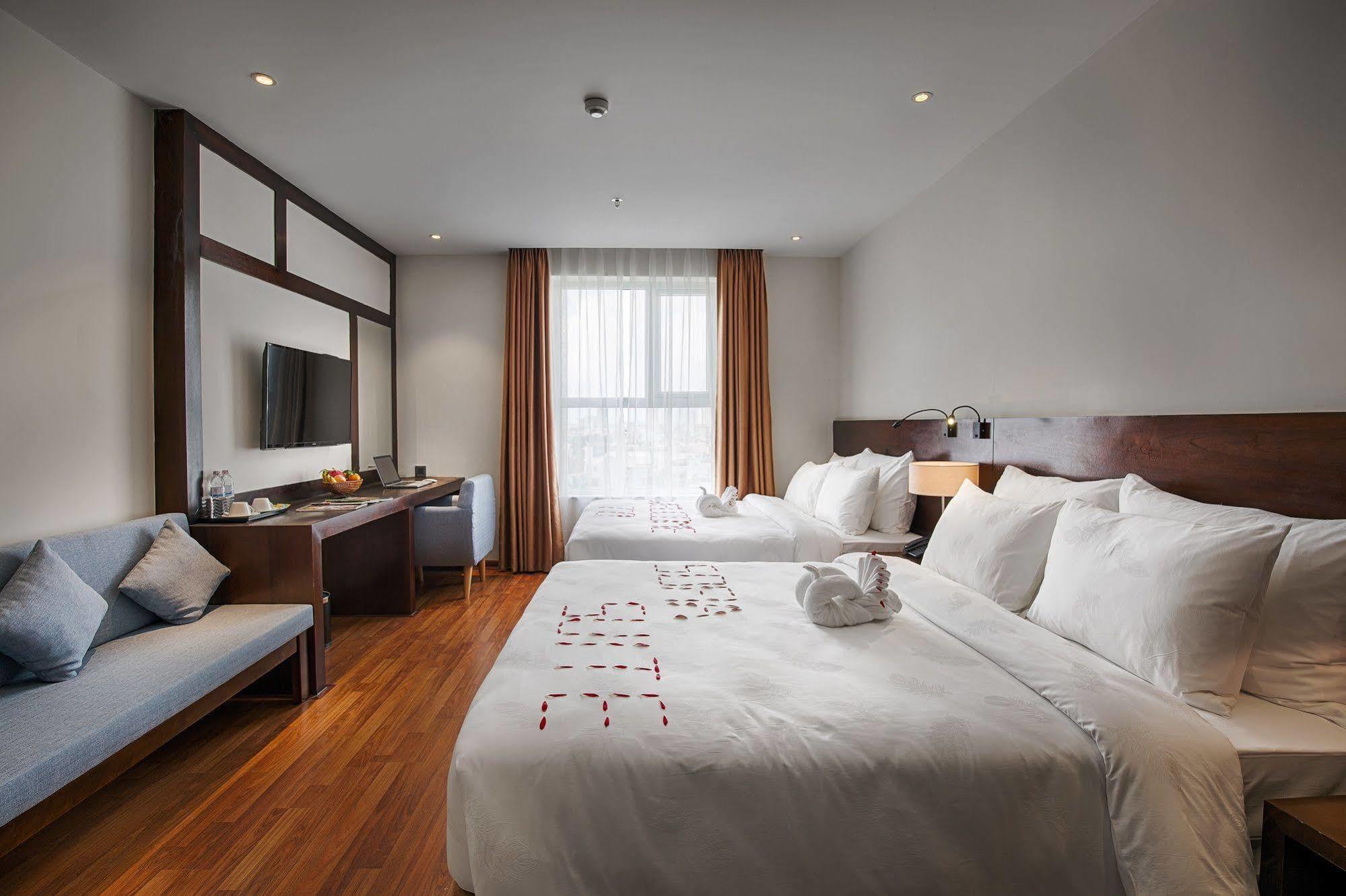 โซเฟีย สวีท โฮเต็ล ดานัง Hotel ภายนอก รูปภาพ