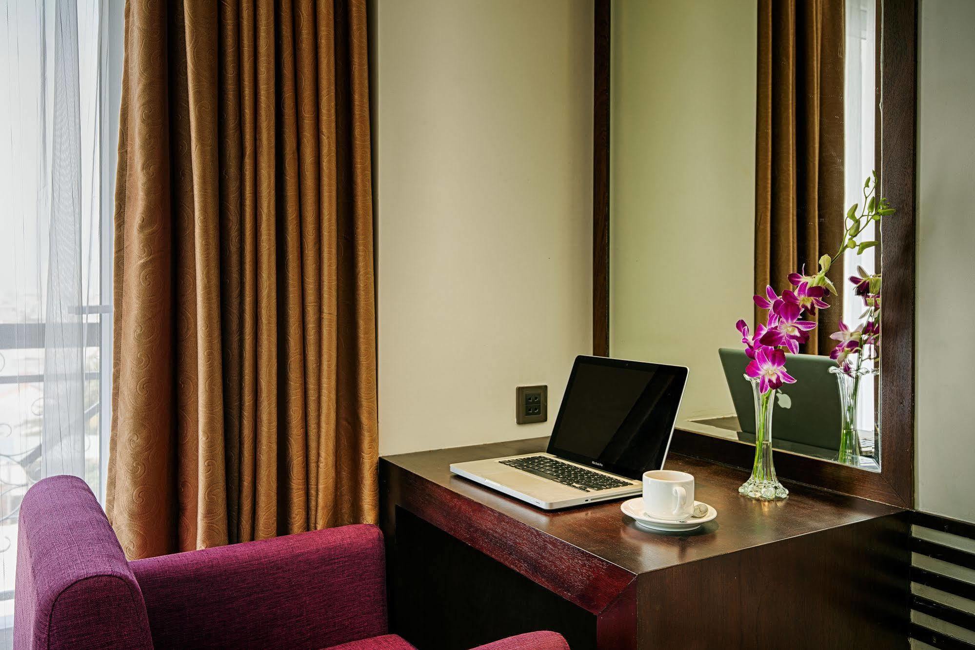 โซเฟีย สวีท โฮเต็ล ดานัง Hotel ภายนอก รูปภาพ