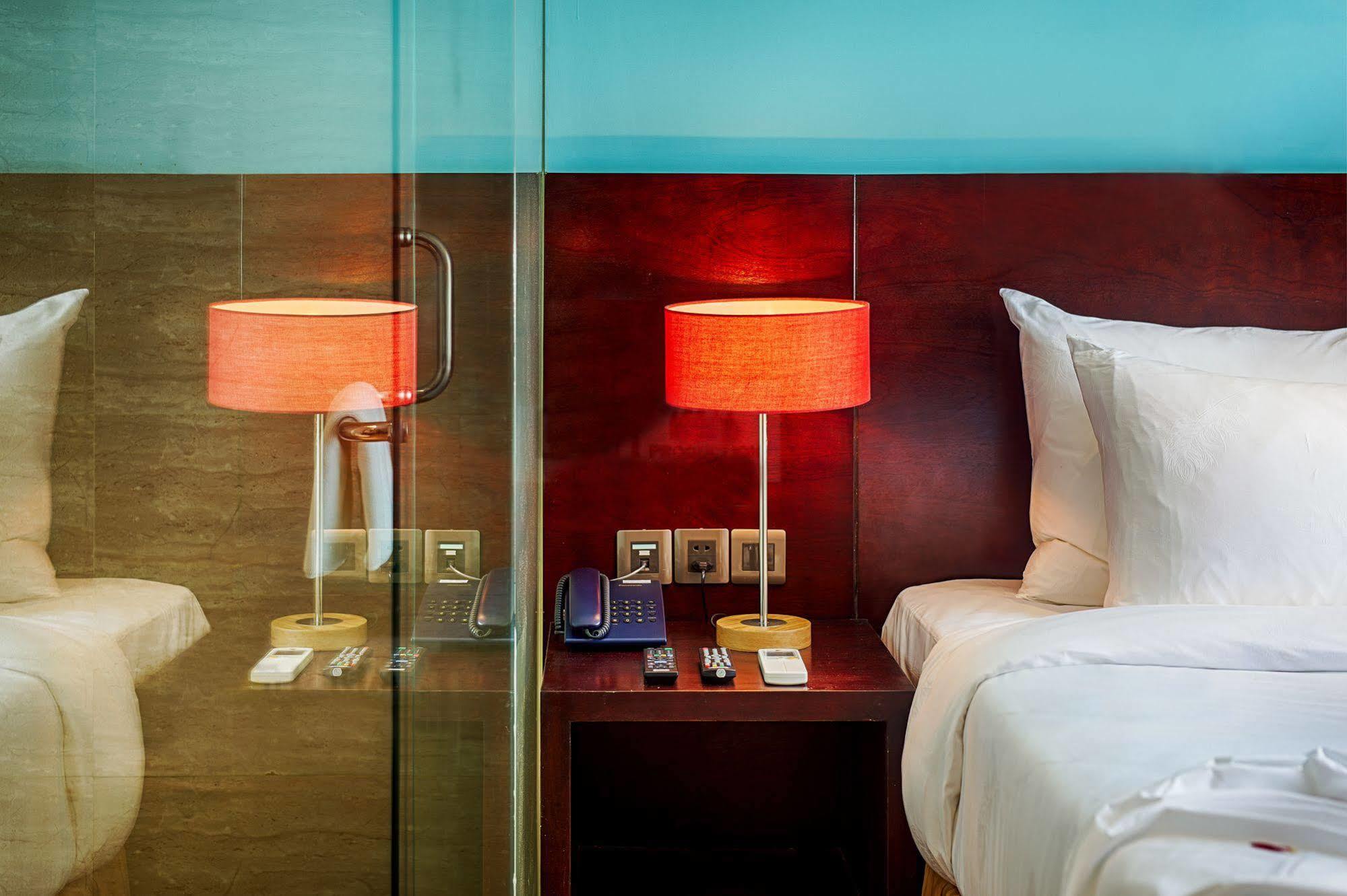 โซเฟีย สวีท โฮเต็ล ดานัง Hotel ภายนอก รูปภาพ